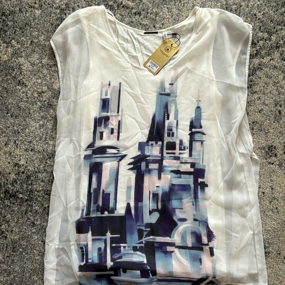 BNWT! Kingdom Couture Top